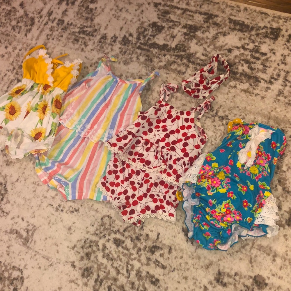 🌼4 piece Bundle 12-18 months 🌼